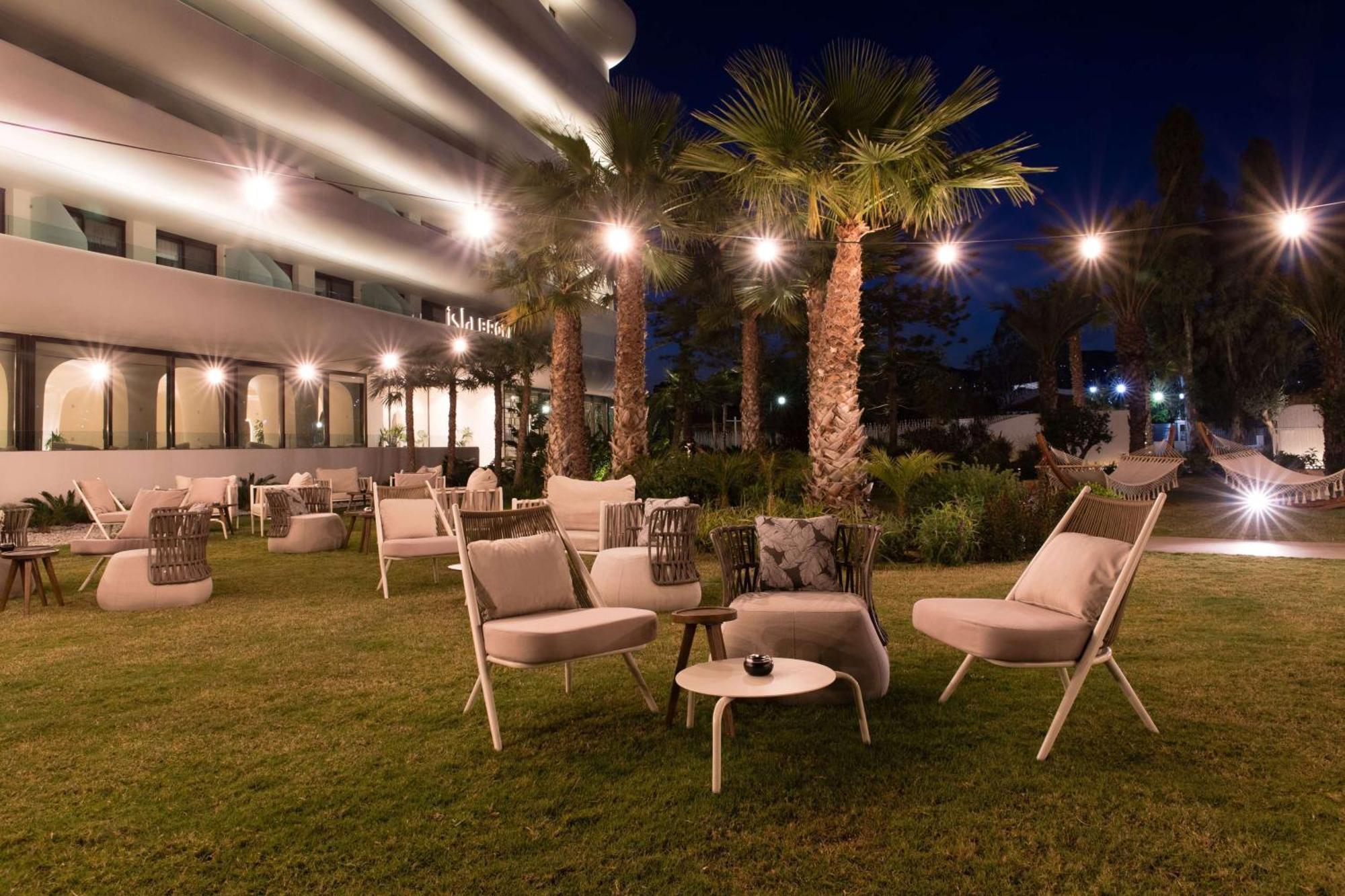 Isla Brown Corinthia Resort & Spa, Curio Collection By Hilton Agioi Theodoroi Exterior photo The hotel's garden